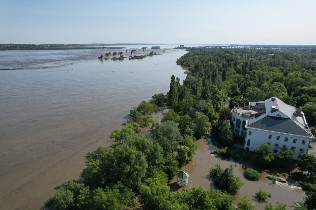 Каховская ГЭС