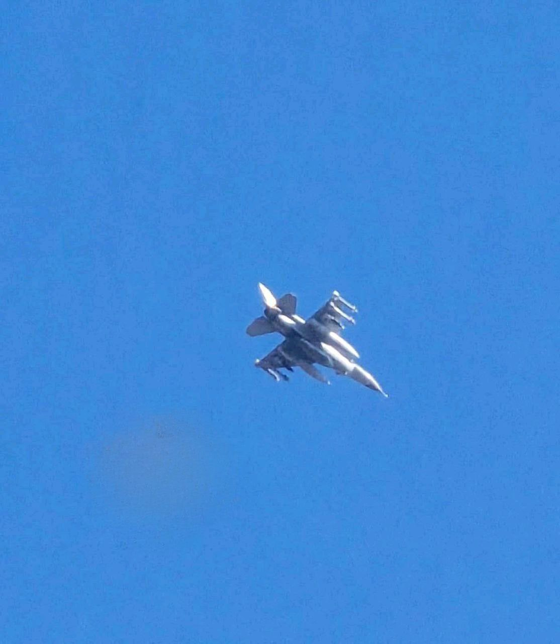 F-16
